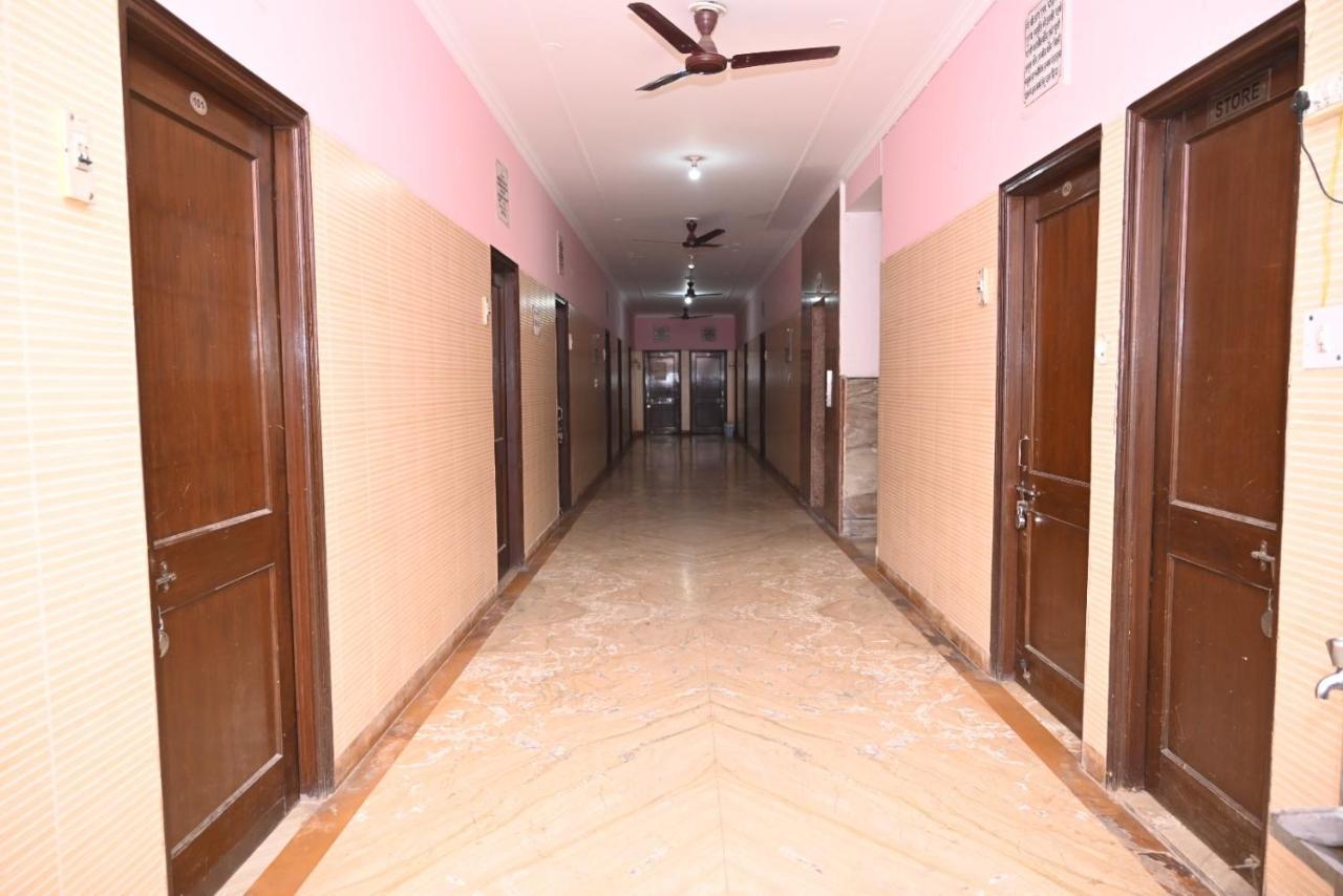 Hotel Sarva Darshan Ashram à Haridwār Extérieur photo