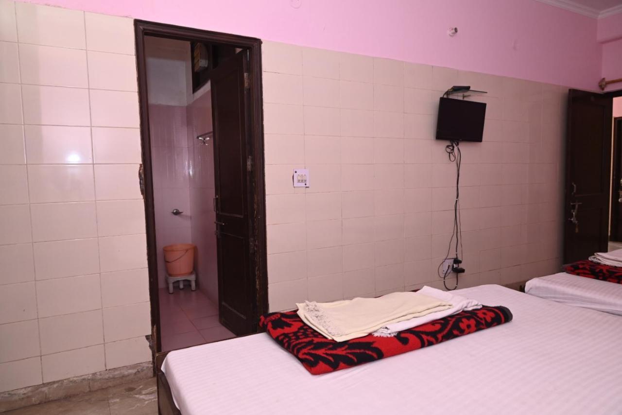 Hotel Sarva Darshan Ashram à Haridwār Extérieur photo