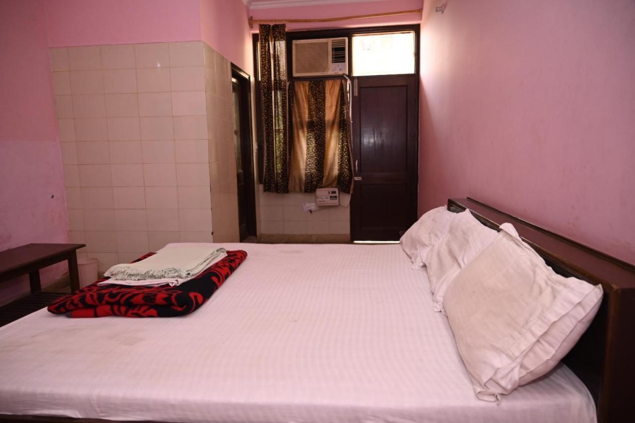 Hotel Sarva Darshan Ashram à Haridwār Extérieur photo
