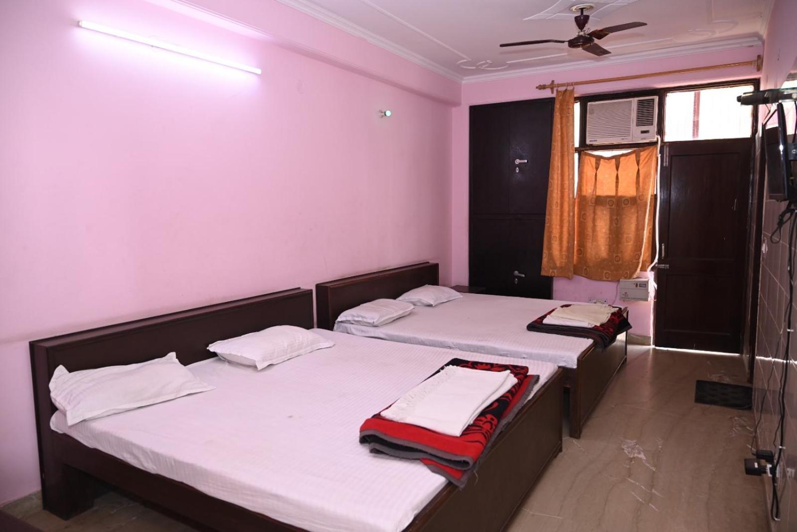 Hotel Sarva Darshan Ashram à Haridwār Extérieur photo