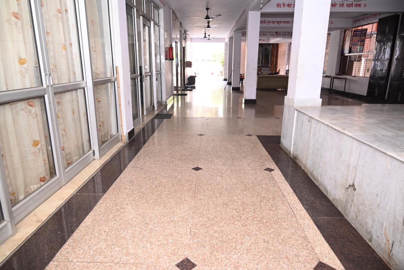 Hotel Sarva Darshan Ashram à Haridwār Extérieur photo