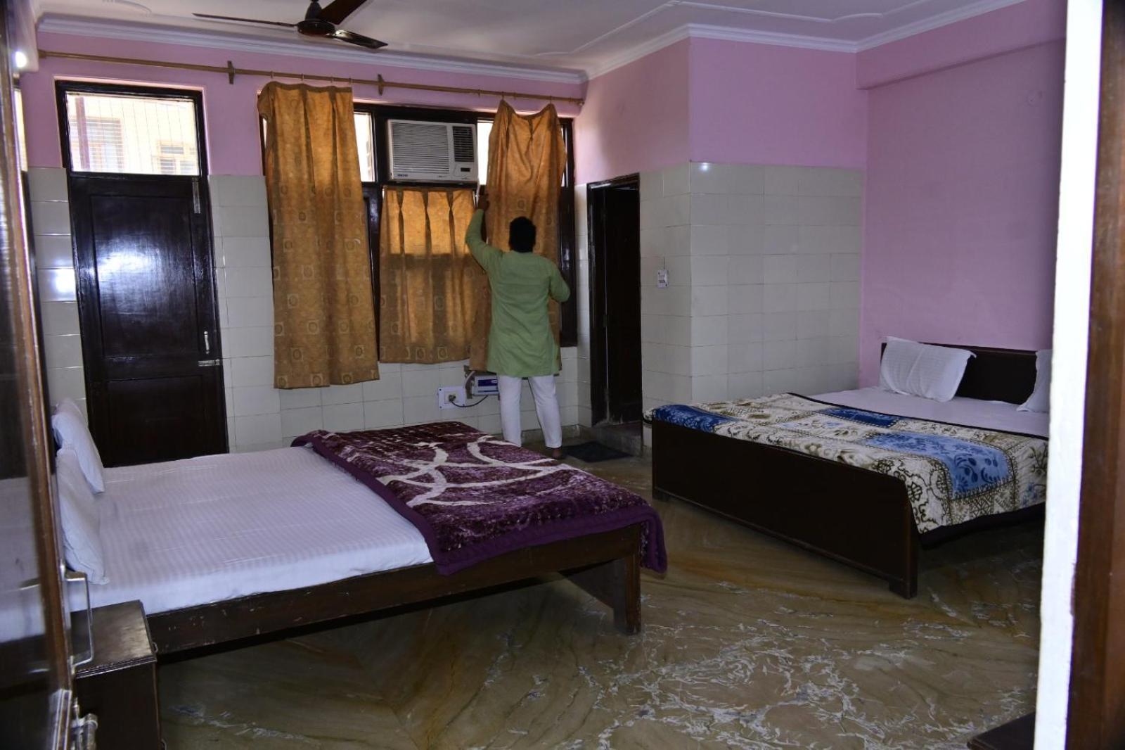 Hotel Sarva Darshan Ashram à Haridwār Extérieur photo